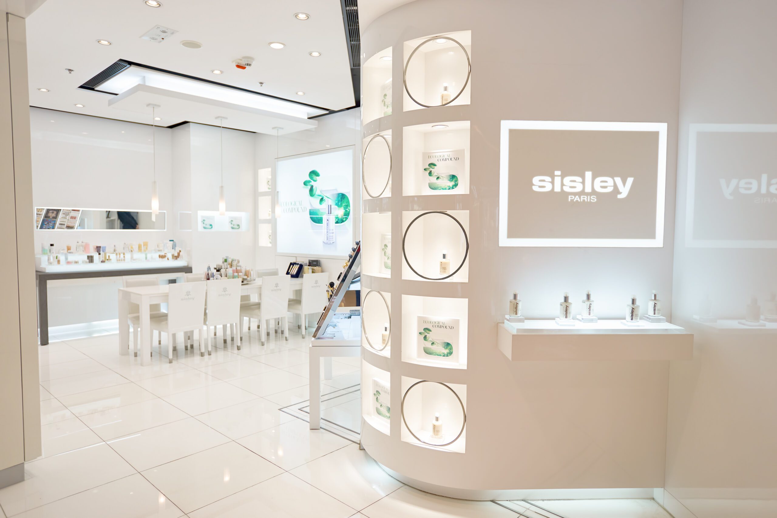 HONG KONG - CIRCA JANUARY, 2016: interior of a store at Elements shopping mall. Elements is a large shopping mall, located directly above the Kowloon MTR station HONG KONG - CIRCA JANUARY, 2016: interior of a store at Elements shopping mall. Elements is a large shopping mall, located directly above the Kowloon MTR station